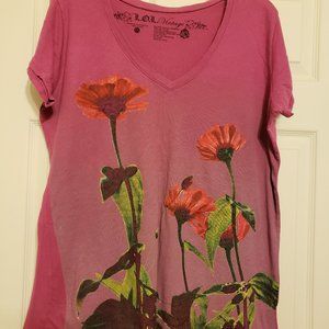 DARLING SOFT FLORAL DESIGN T-SHIRT